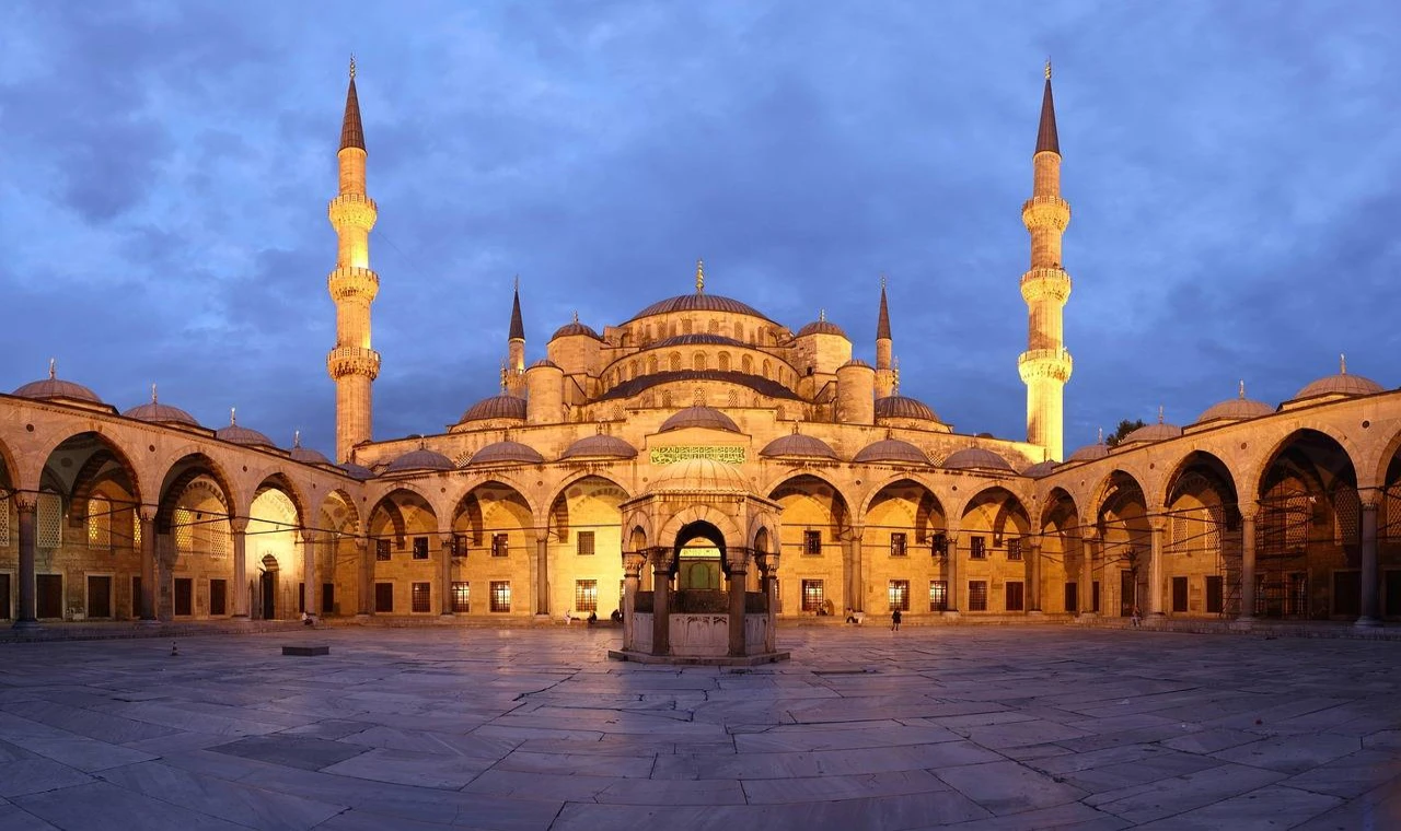 Yatsı namazı nasıl kılınır, yatsı namazının farz ve sünneti, kadın ve erkek i̇çin kılınış detayları